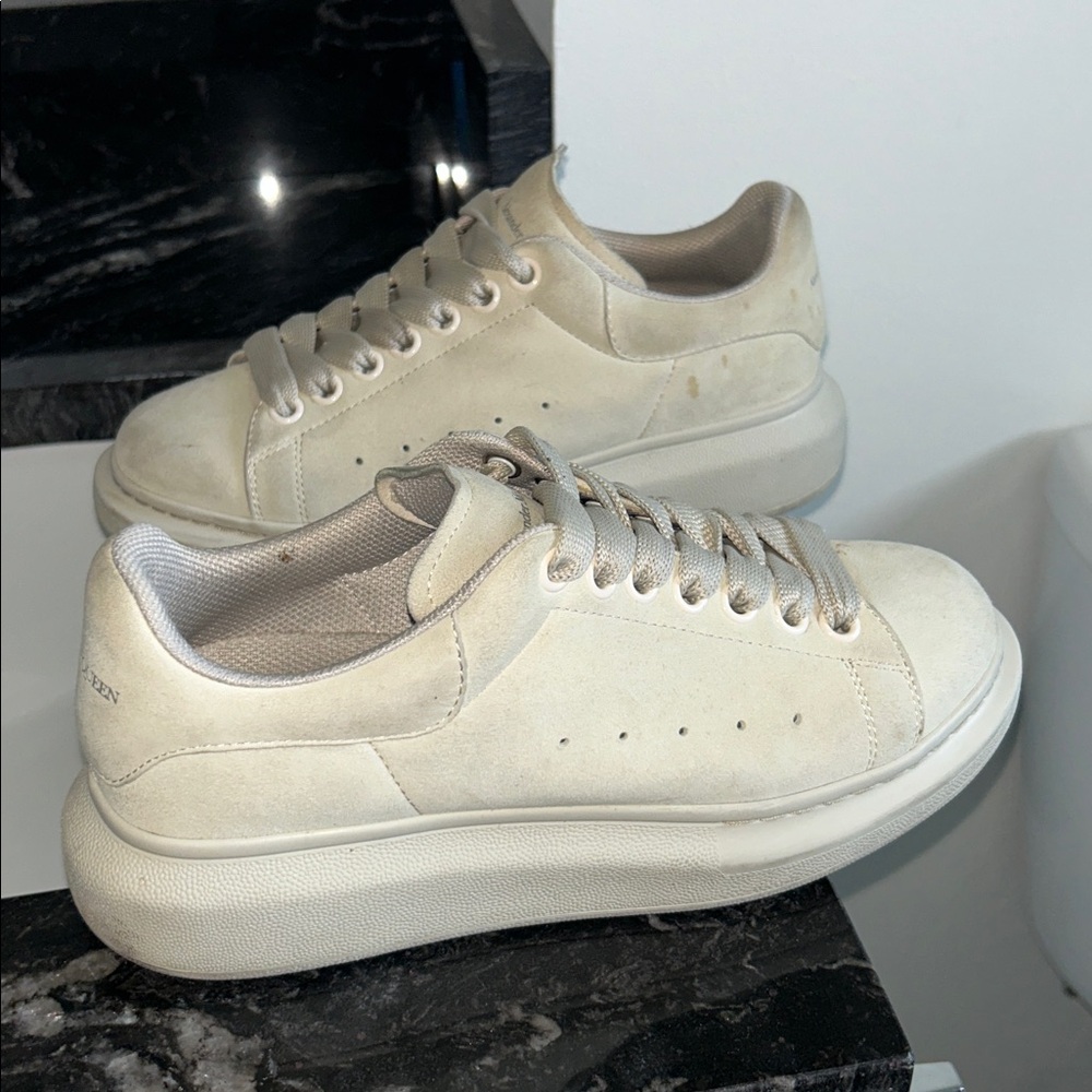 Alexander McQueen cream suede sneakers - Picture 8 of 11